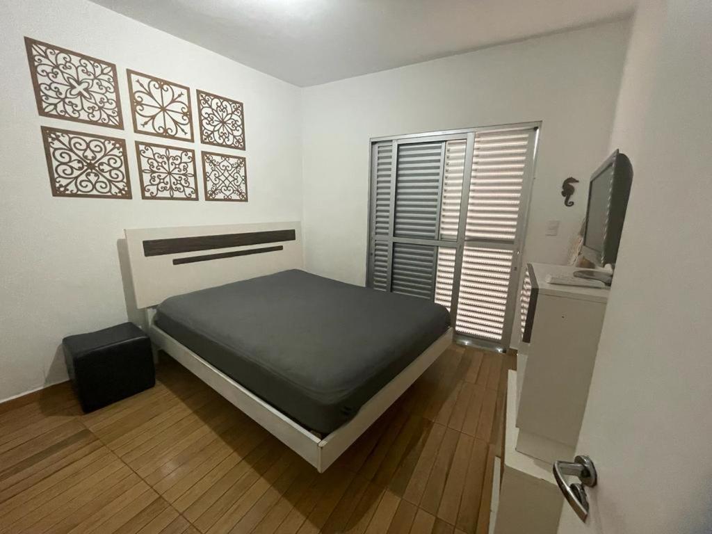 Apto Terreo 50 Metros Da Praia Do Guaruja Ngoại thất bức ảnh
